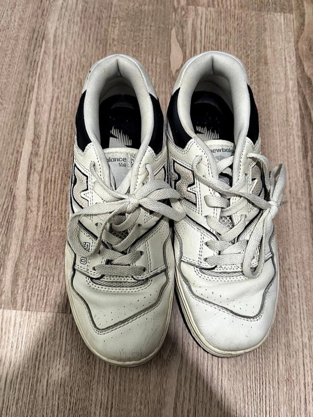 New Balance 550 Sneakers Sea Salt White Black US 6.5 Men’s = 8 Women’s